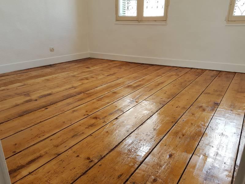 Alte Holzböden reinigen und erneuern