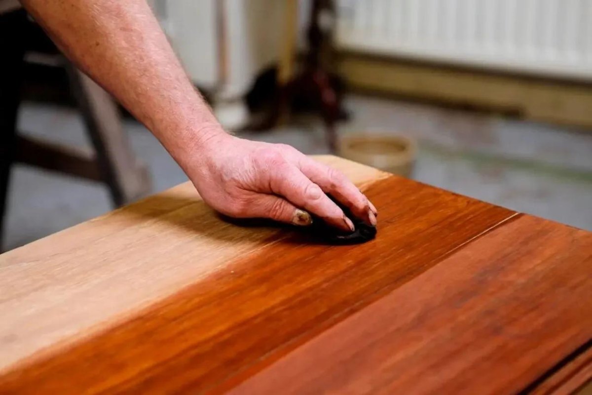 Altes Holz auffrischen Ideen für Möbel und Deko