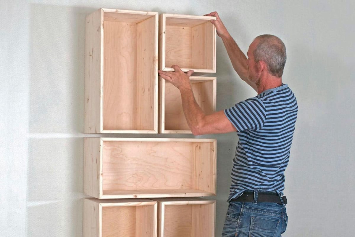 Holzboxen Regal an Wand befestigen