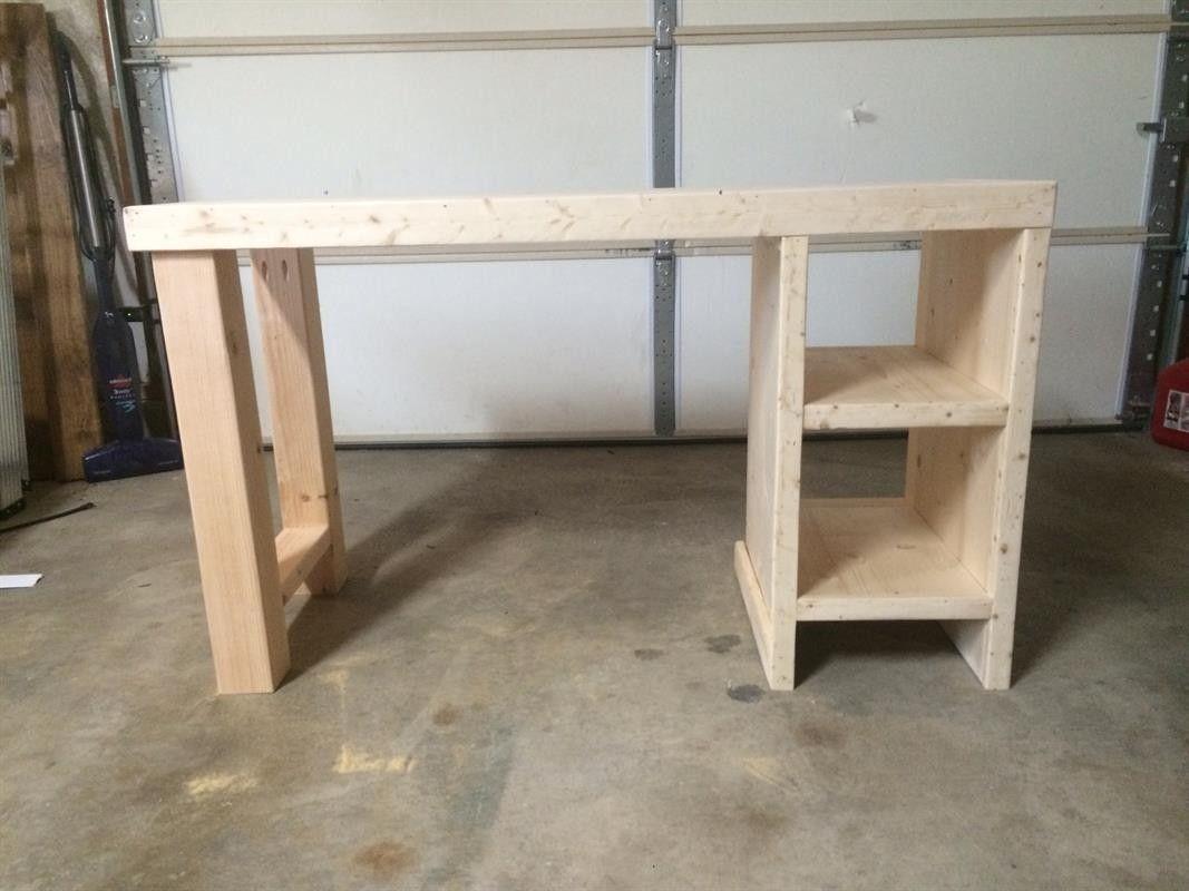 Schreibtisch aus Holz DIY