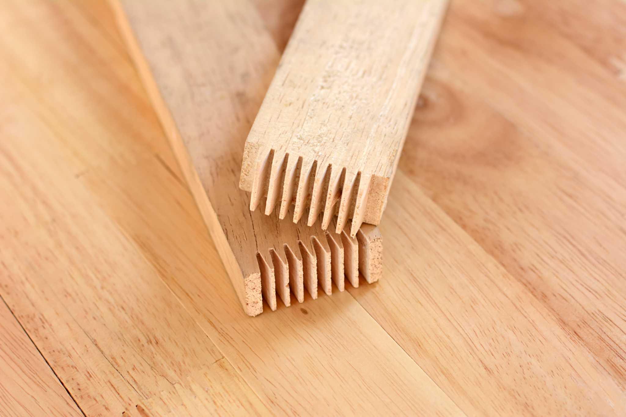 Fingerzinken Holzverbindung sägen