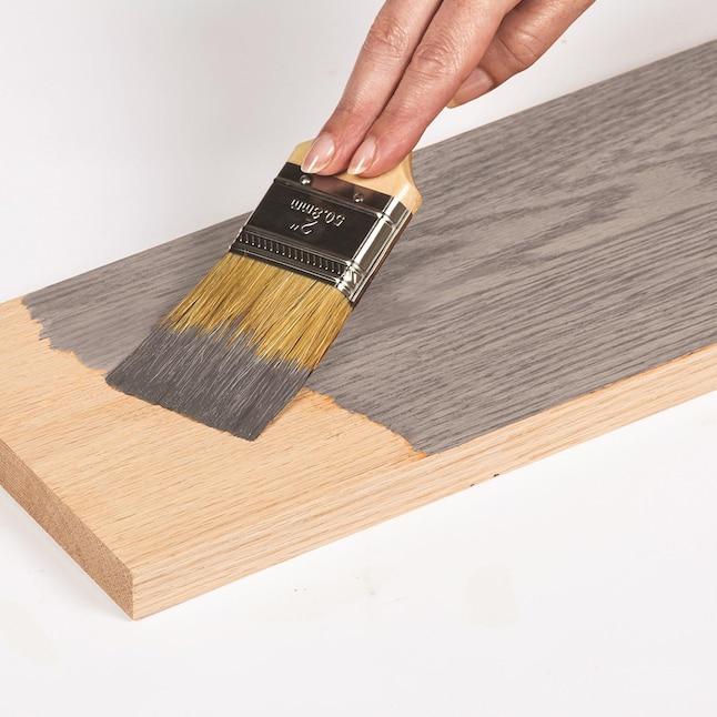 Farbschichten auf verwittertem Holz
