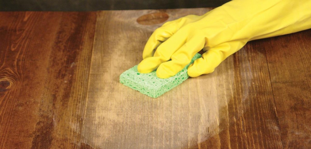 Holz bleichen Anleitung für helle Holzoberflächen