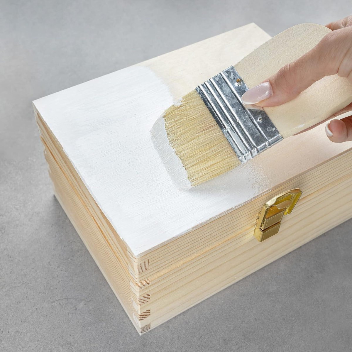 Holzboxen schleifen und streichen