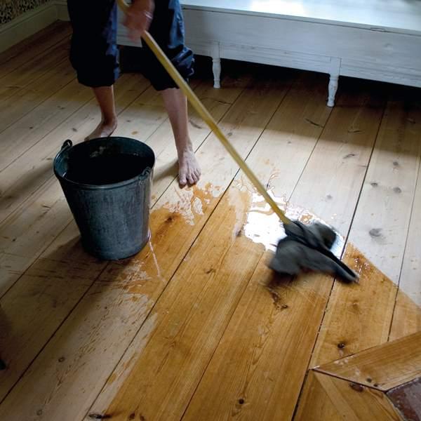 Holzdielen ölen Anleitung für einen geschützten Boden