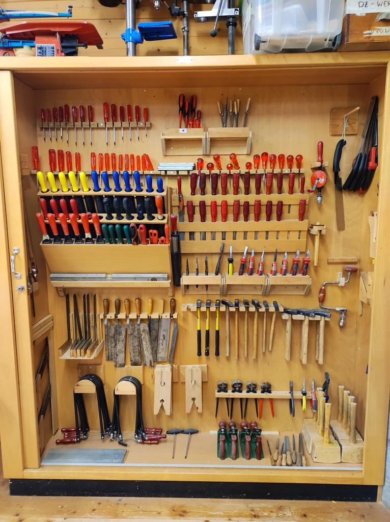 Werkzeugschrank mit Ordnungssystem